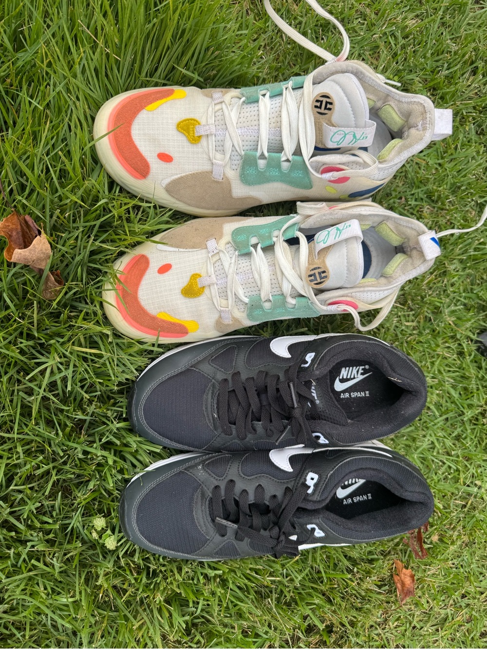 Nike Multicolor Athletic High-Tops & Black Nike Air Span II Pair